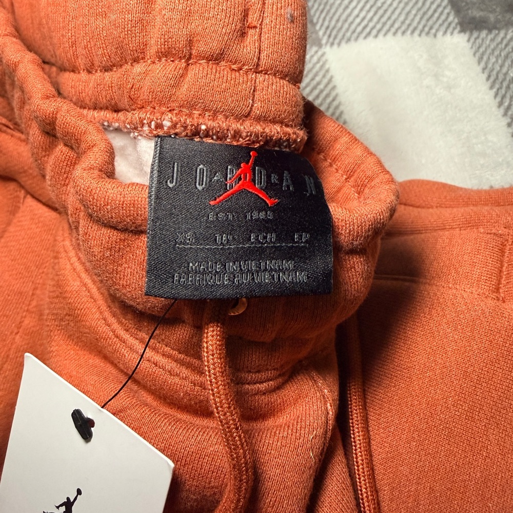 Jordan Rust Track Pants - Picture 5 of 5